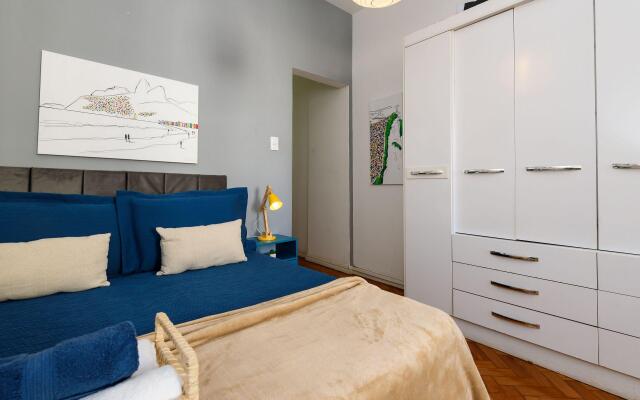 1Qto completo a 400m da Praia | SL 363/906