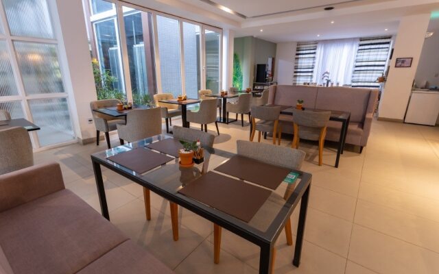 Ecco Hotel