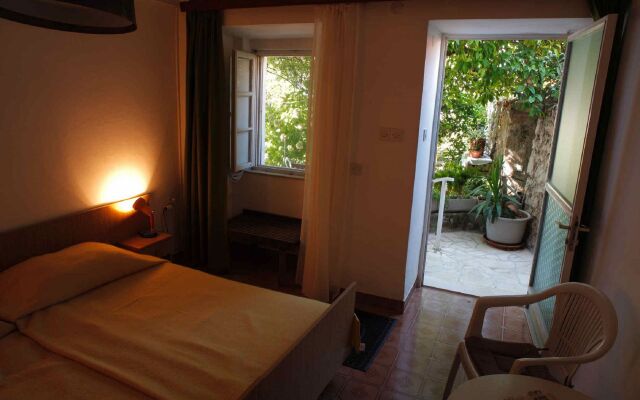 Apartment Milu - 80 m from sea: A1 Cavtat, Riviera Dubrovnik