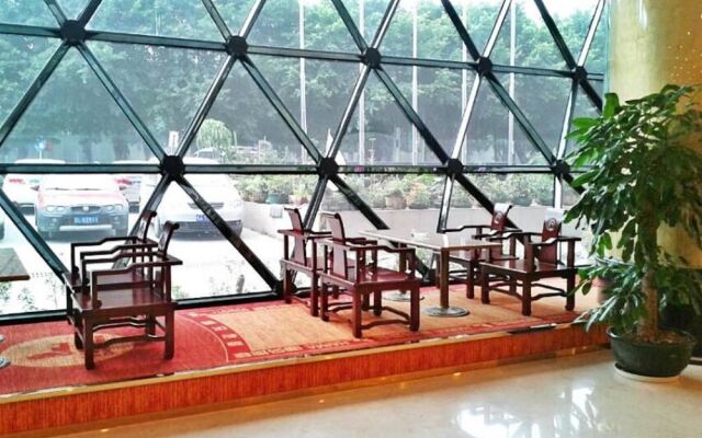 Golden Holiday International Hotel