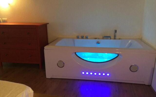 LevantoTwo bedrooms Flat with terrace