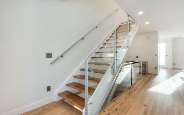 New Luxury Townhome 29