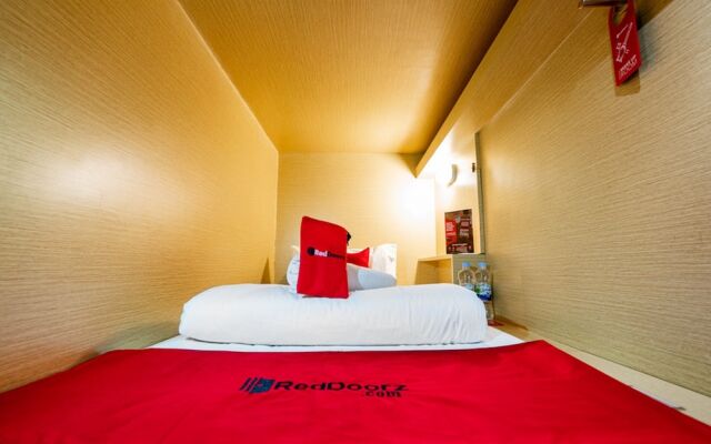 Reddoorz Hostel @ Pod House Makassar