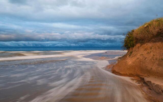 Holiday Home, Private Sauna, Close to the Beach