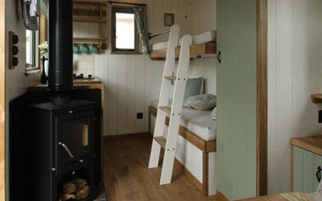 Rose Shepherds Hut