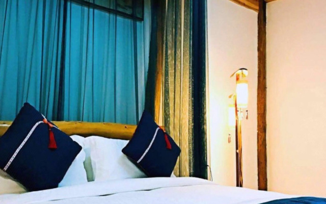Fengxiang Yaozhai Hotel
