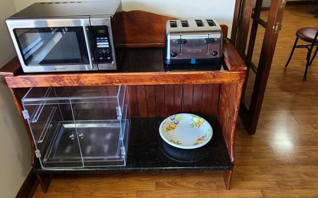 Red Roof Inn & Suites Cornelius – Lake Norman