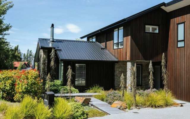 Number 3 - Family Friendly - Sleeps 8