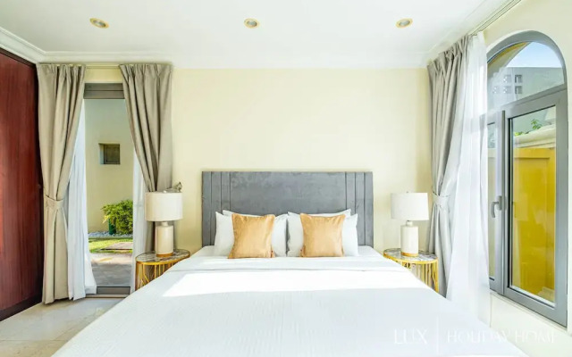 LUX Holiday Home - Frond E 1
