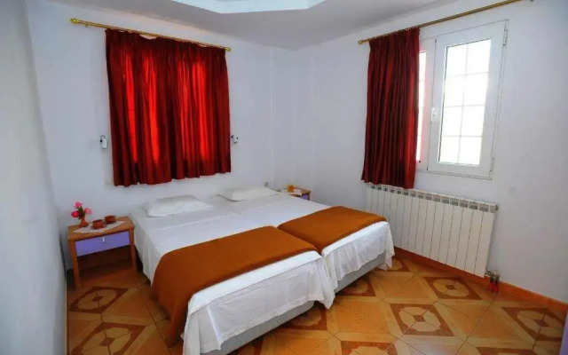 Villa Paradisos