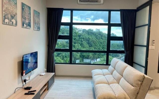 Sunset Seaview Vacation Condos @ Jesselton Quay