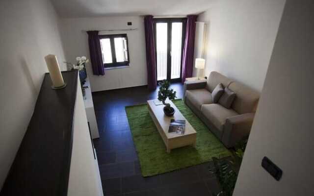 HomeHotels