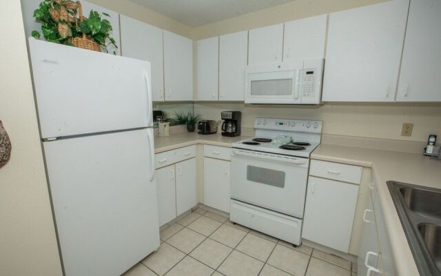 Pelican Beach 1811 1 Bedroom Condo by RedAwning