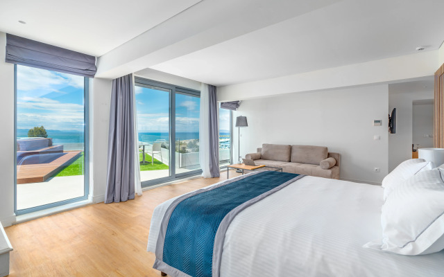 Glyfada Riviera Hotel