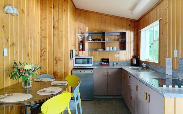 Archway Motel & Chalets