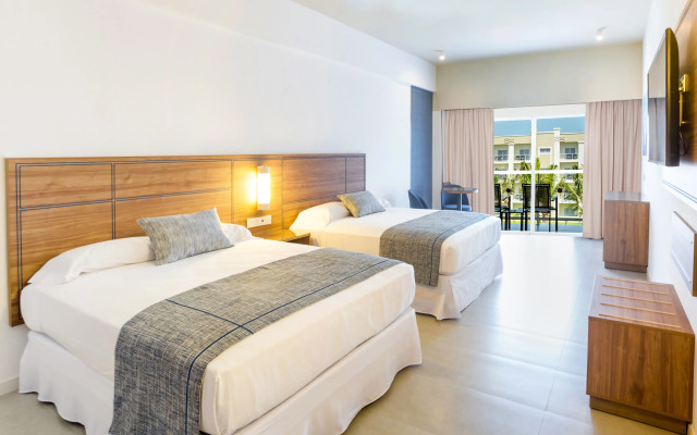 Hotel Riu Emerald Bay - All Inclusive
