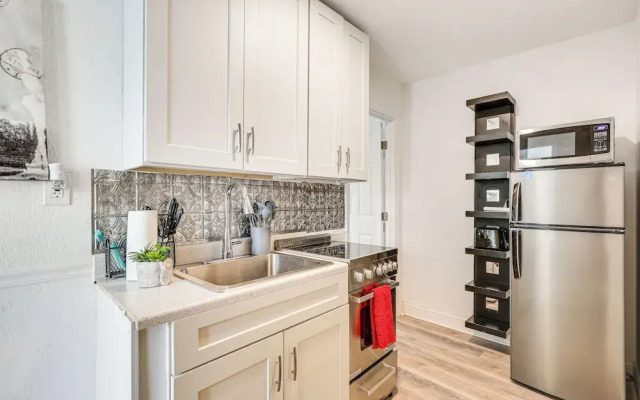 Hollywood Hideaway: Close to Dtwn & Beaches