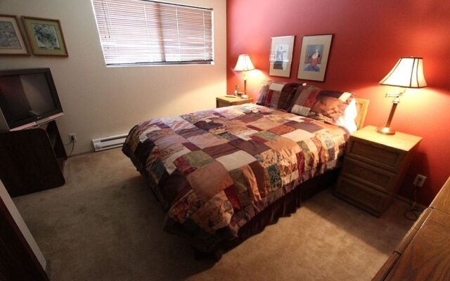 Rainbow S 4 3 Bedroom Condo by RedAwning