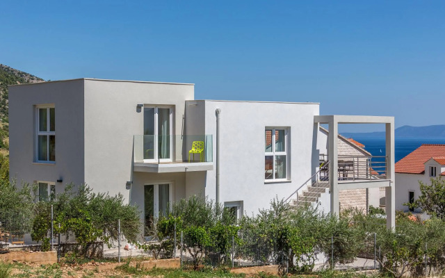 Villa Bol Brac save 15 percent on Split-villas com