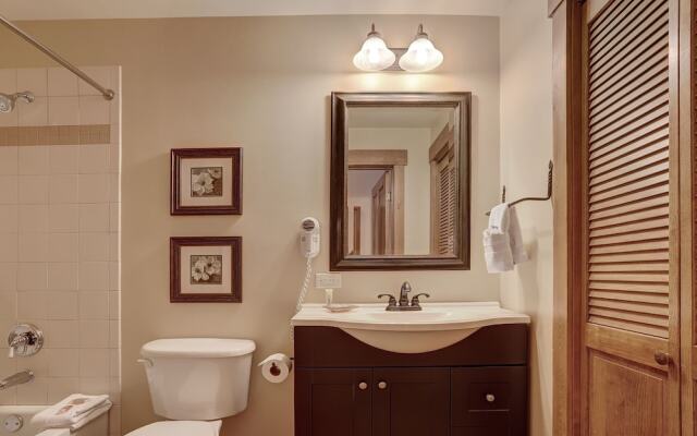 8912 The Springs 3 Bedroom Condo by RedAwning