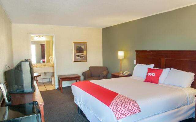 Rest Inn - Extended Stay, I-40 Airport, Wedding & Event Center