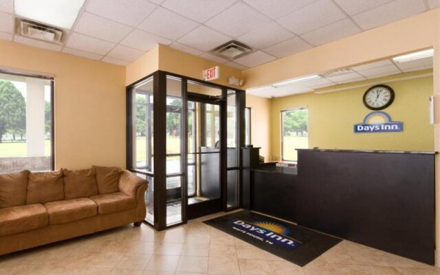 Days Inn White House