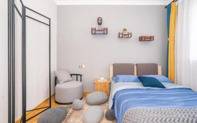 Zhengzhou Jinshui·Minghang Road Subway Station· Locals Apartment 00163380