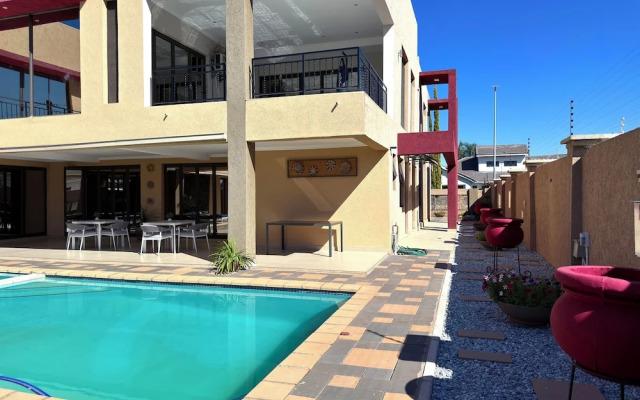 Escapade Lux Guesthouse