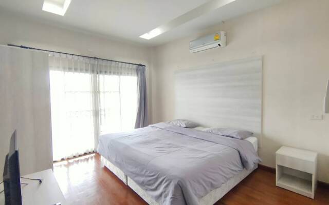 Lan House Pool Villa