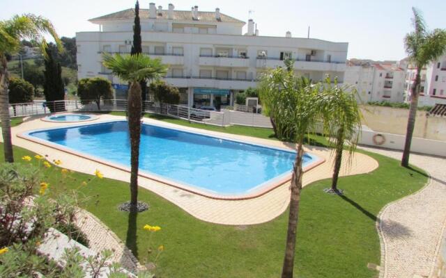 Pomba Branca (4-6 per.) Piscina, 500m Praia