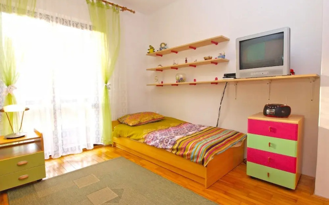 Apartment 946