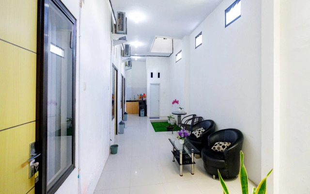 RedDoorz Syariah near Universitas Muhammadiyah Jember