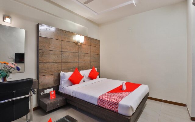Hotel Arya Corporate,