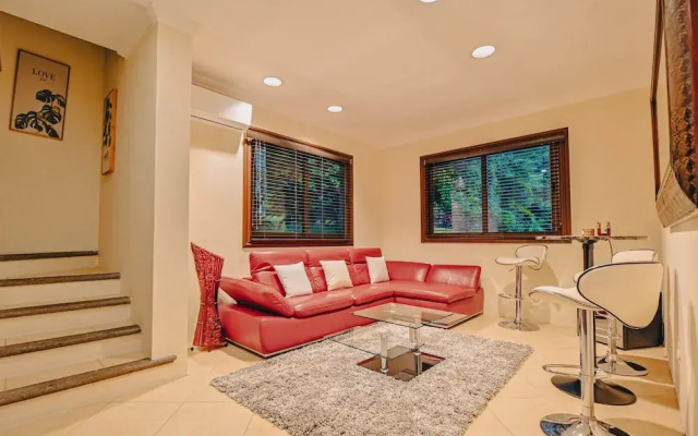 CR Luxury Casa Zafiro 7 Bdrm