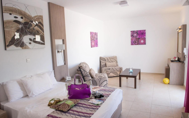 New Famagusta Hotel&Suites