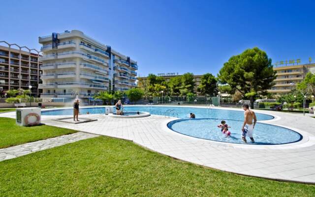 UHC Larimar Family Complex