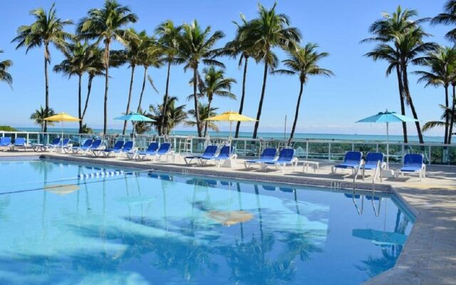 Seacoast Suites on Miami Beach