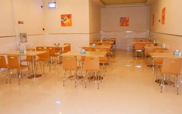 Grace Inn Laiwu Fengcheng West Main Street