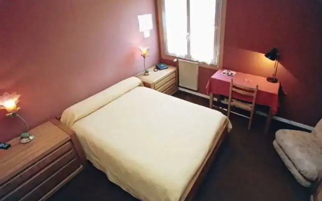 Brit Hotel Armor 2*