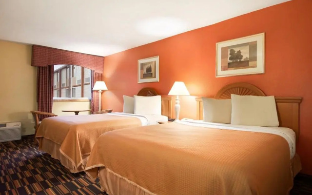 Travelodge By Wyndham Sturgis