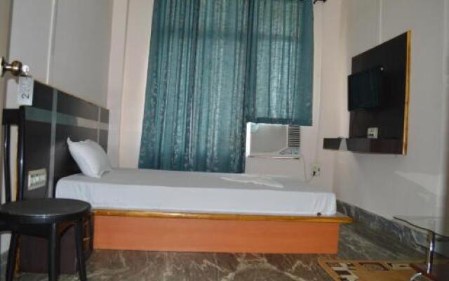 Hotel Theja Fort