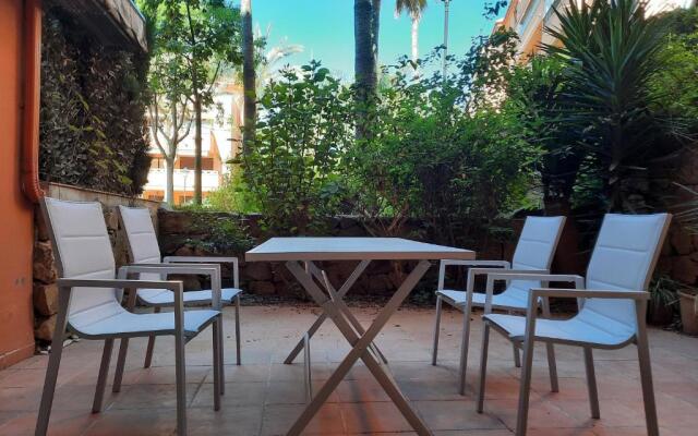 Apartamento de 2 habitaciones en el corazón de La Milla de Oro,Marbella