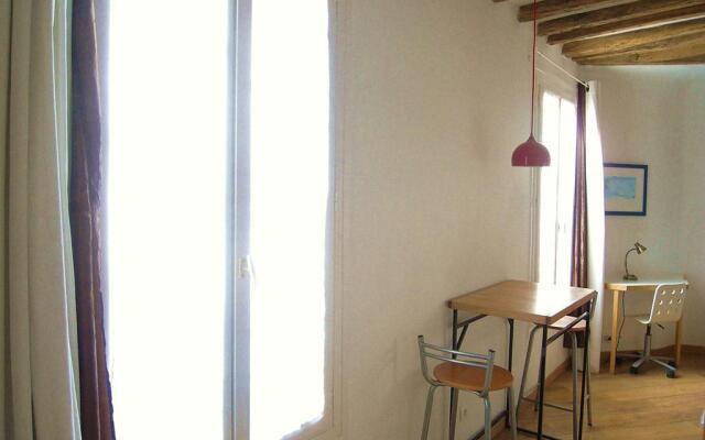 Nice Studio In Le Marais District