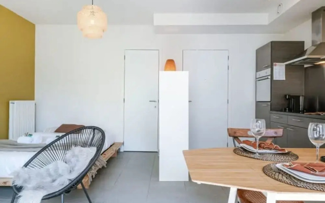 Comfortable Studio With Terrace in Antwerp