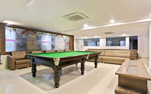Navvada Regency By OYO Rooms