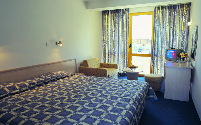 Continental Park Hotel