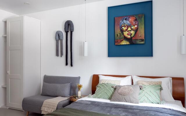 Apartments on Pugacheva street 4, K. A