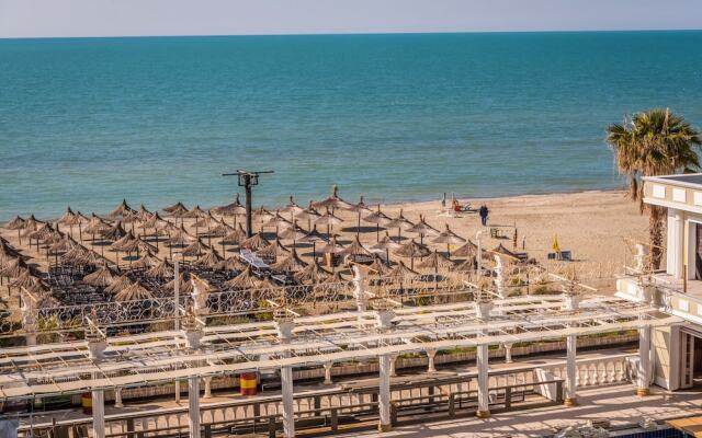 Coastal Comfort 1