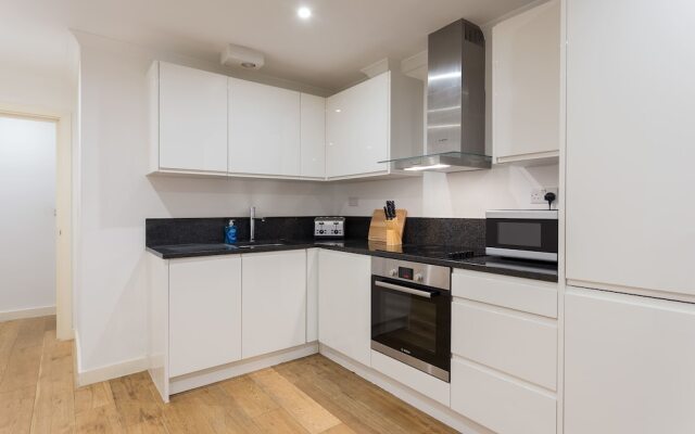 2 Bedroom Flat in Limehouse Sleeps 4 Guests