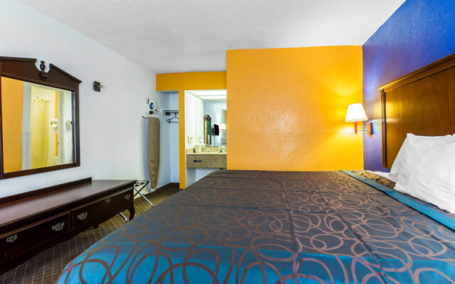 Rodeway Inn & Suites